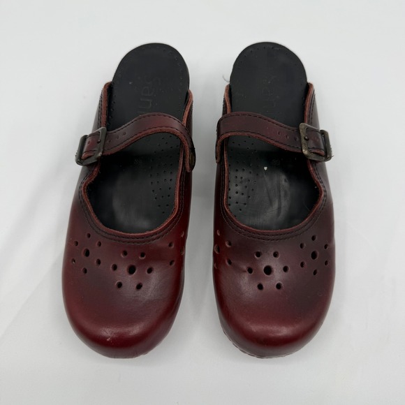 Sanita‎ Leather Clogs Mary Jane Buckle Strap Perforated Burgundy EU 39 - Picture 1 of 9